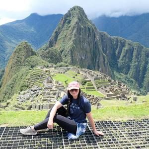 Meet your Posher, Teona